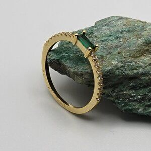 Sterling Silver Gold Plated Ring Size 7 Green Zircon Stone NWT Jewelry